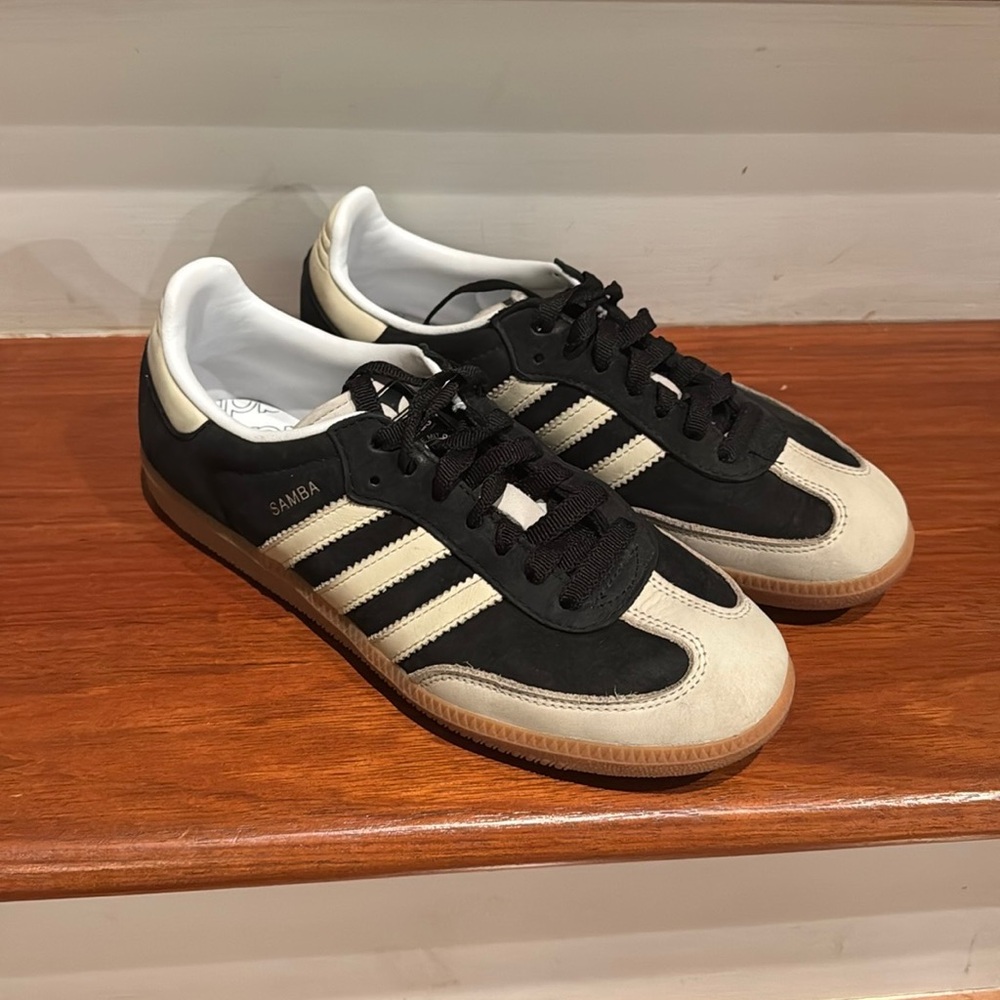 Limited Edition Adidas Samba (black with beige)